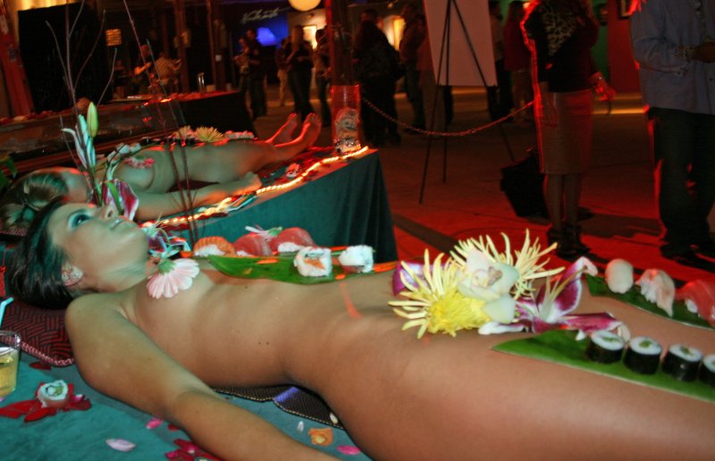 Ресторан nyotaimori япония