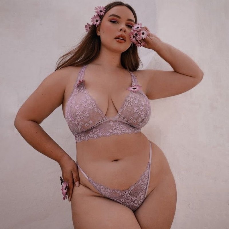 Venezia cruz модель plus size